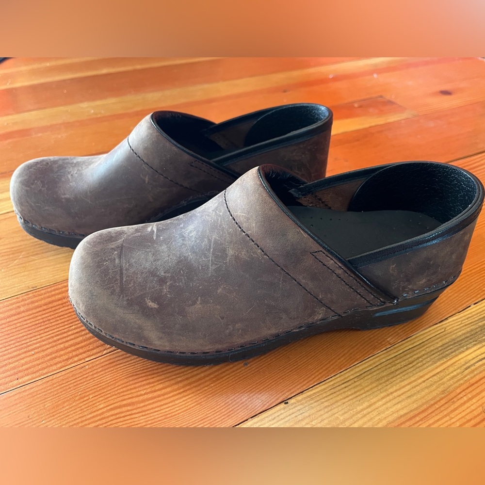 Dansko Women’s Professional Antique Brown Leather Clogs - fits like 37